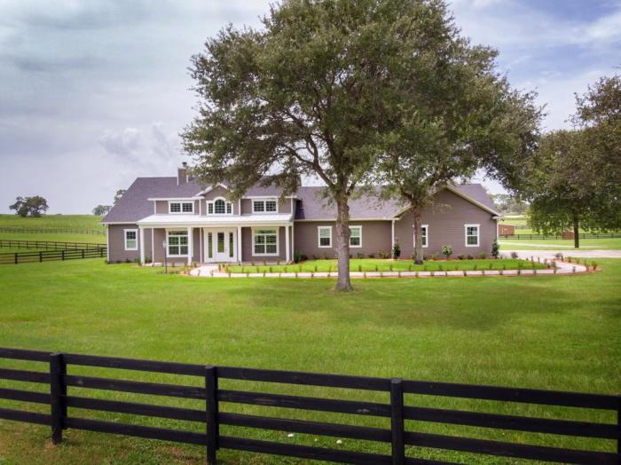 Homes For Sale Near Me Farm at Kristin Covington blog