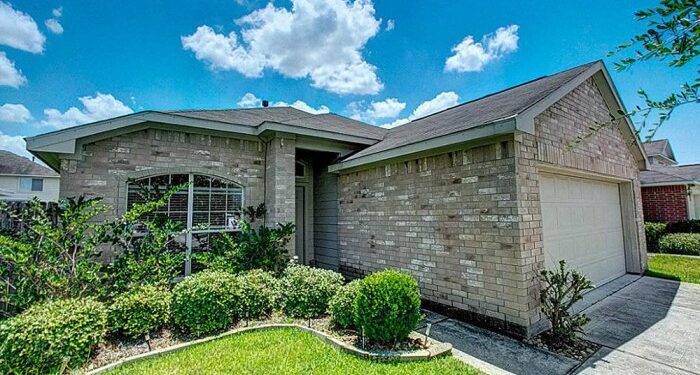 Cheapest House In Houston at Benjamin Labbe blog