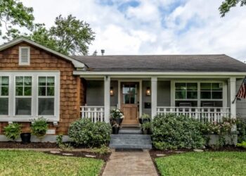 Patti Baker Fixer Upper house for sale in Waco Texas again